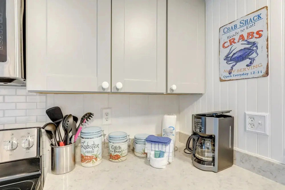Resort Perks! Spacious Studio w/ Ocean Views