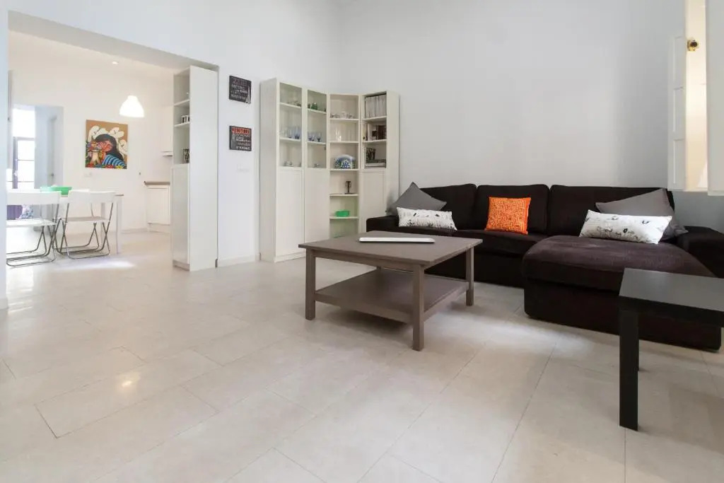 CN PARKING INCLUIDO Apartamento 2D en zona monumental
