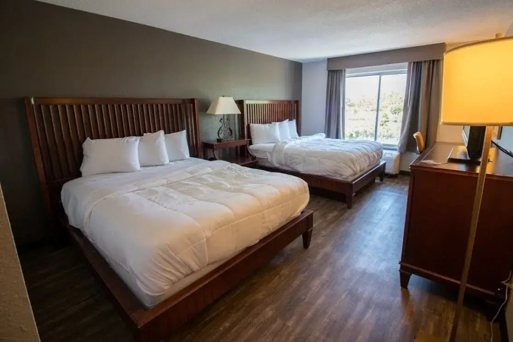 Baymont Inn and Suites by Wyndham Columbus / Near OSU