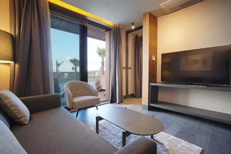 Red Rock Hotel & Suites By Selseve