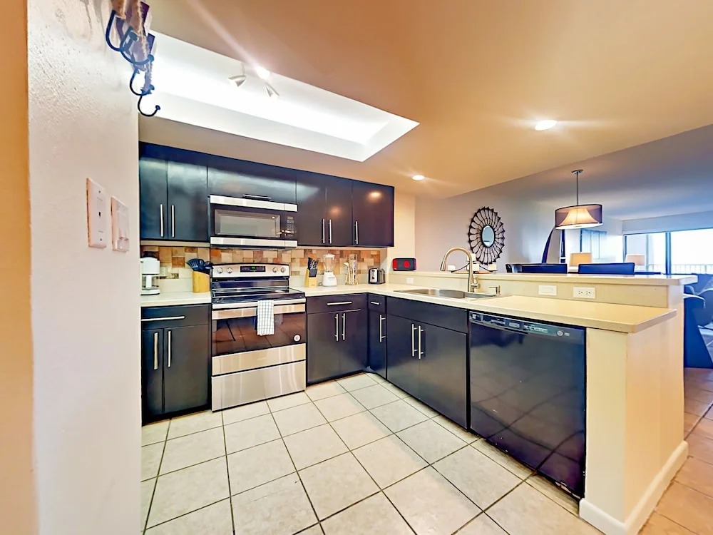 2800 Gulf Blvd Condo Unit 305 2 Bedrooms 2 Bathrooms Condo
