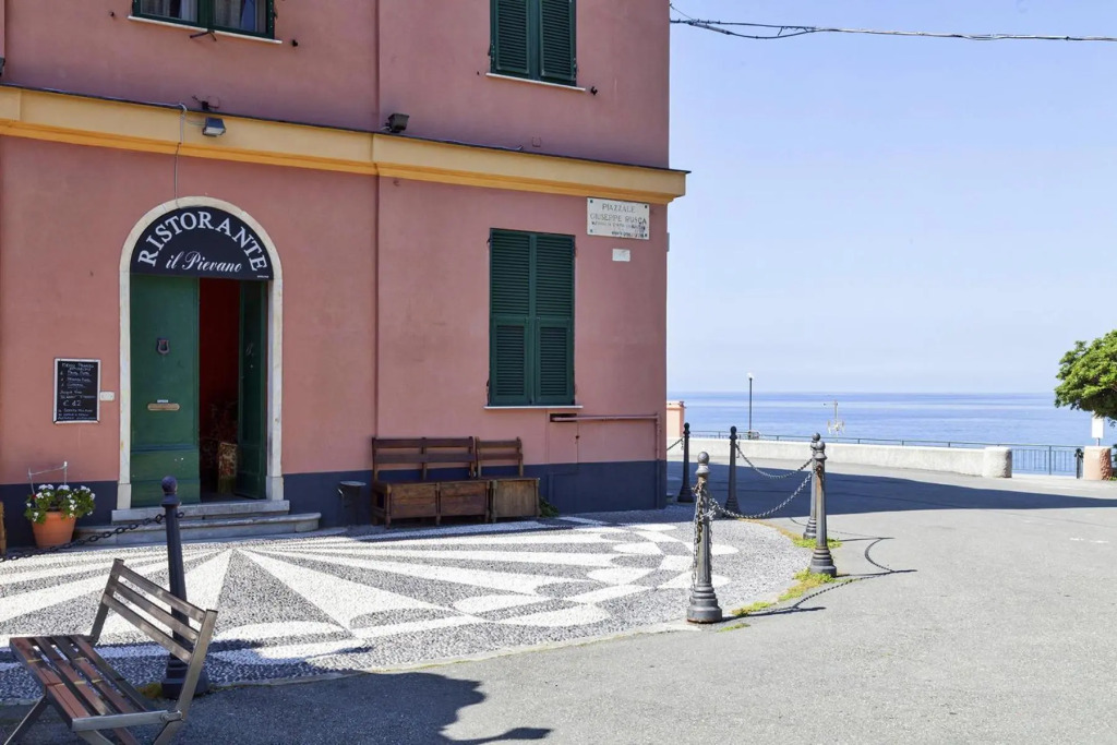 Quinto Seaview Apartment