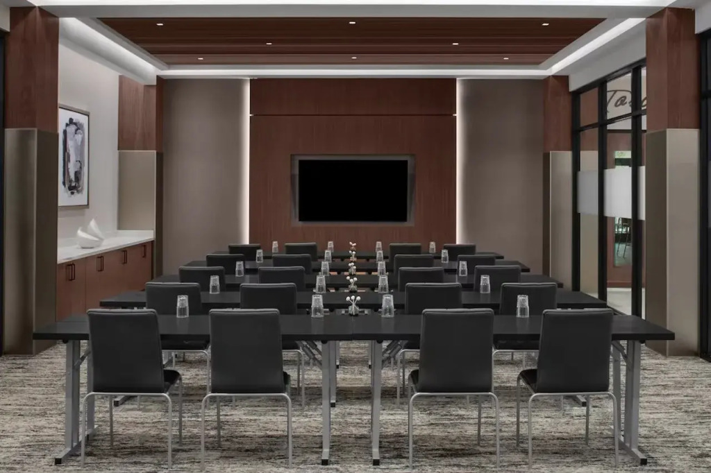 AC Hotel by Marriott Lansing University Area