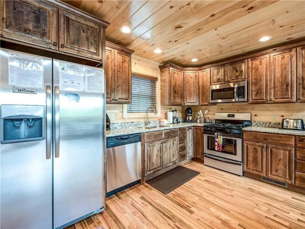 Smoky Mountain Dream - Five Bedroom Cabin
