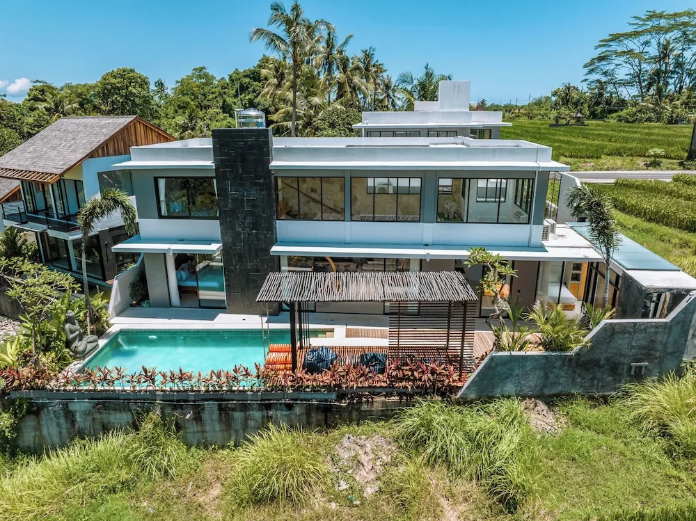Villa Asri -  Tropical 3BR Villa