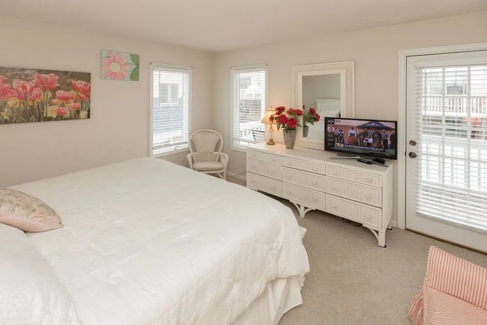 Seas the Day 4 Bedrooms 3 Bathrooms Home