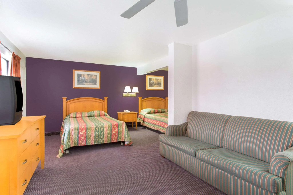 Americas Best Value Inn North Black Canyon Hwy