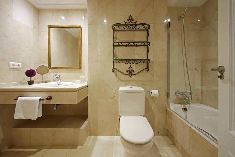 Playa de La Concha 5 Apartment by FeelFree Rentals