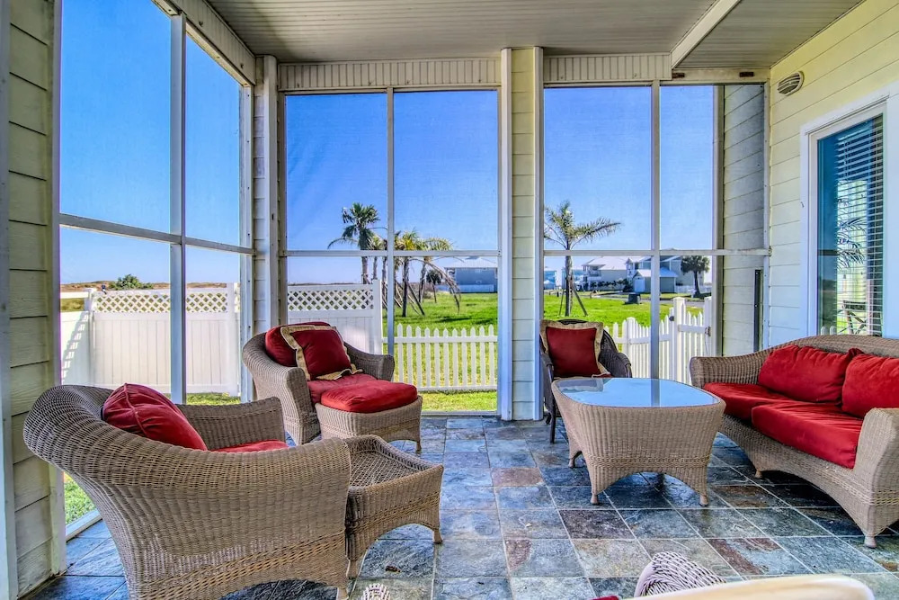 The Yellow Rose of Port A 4 Bedrooms 3 Bathrooms Home