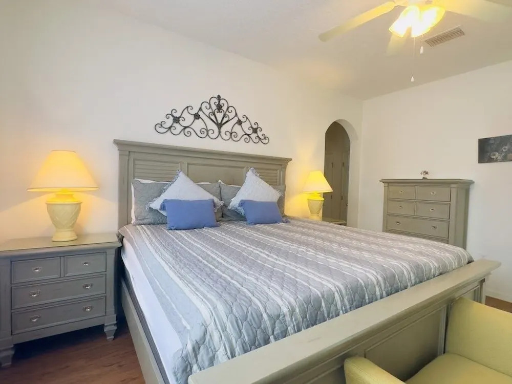 Fantastic 4 Bed Home With Private Pool & Spa 137mh 4 Bedroom Villa by RedAwning