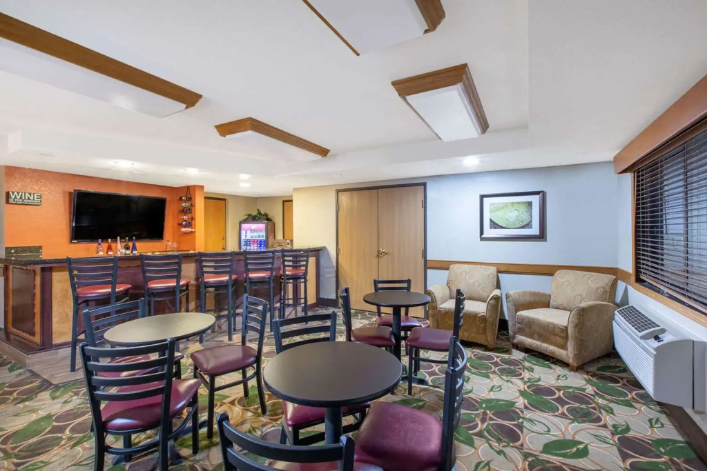 Spark by Hilton Cedar Falls