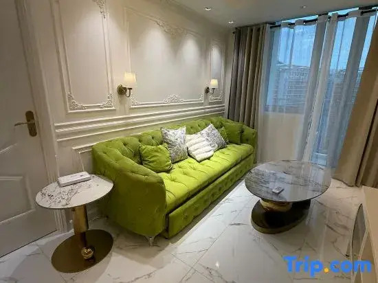 Luxury 2BR Deluxe Azure Resort Beachview Suite with Bathtub & Smart toilet