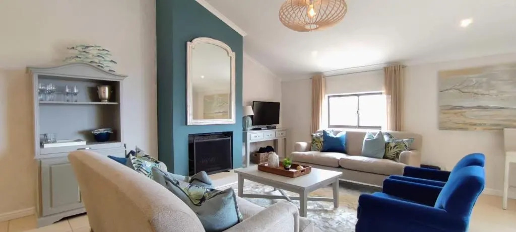 Sanctuary Beach Hideaway - 8 sleeper - 50m onto Robberg 5