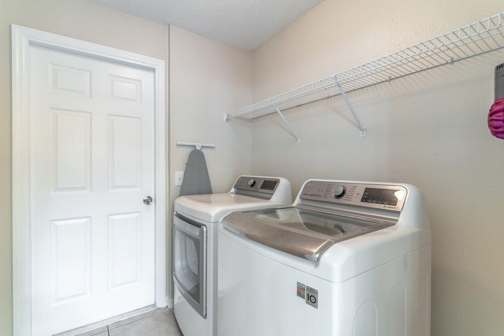 7BR Home w/ Private Pool 20min Disney