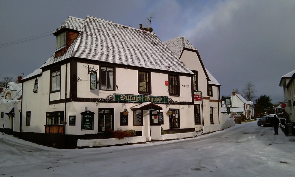 Village House Hotel - Inn