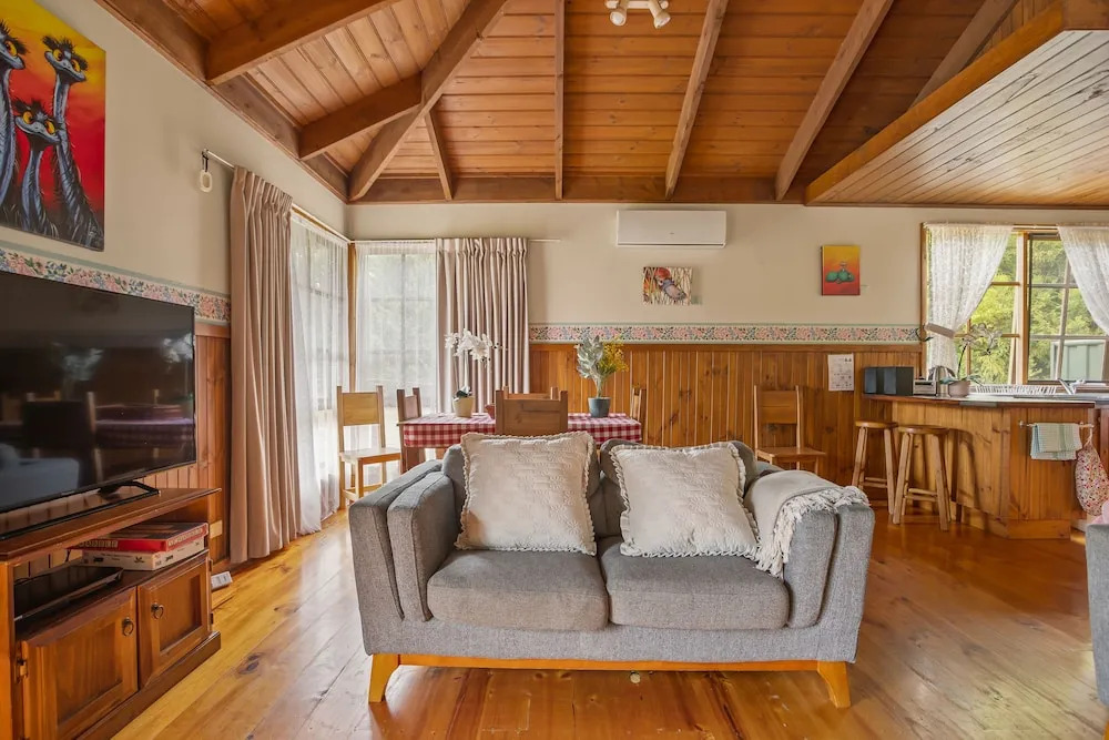 StayAU Lakeview Cottage 2BR Cozy Nature