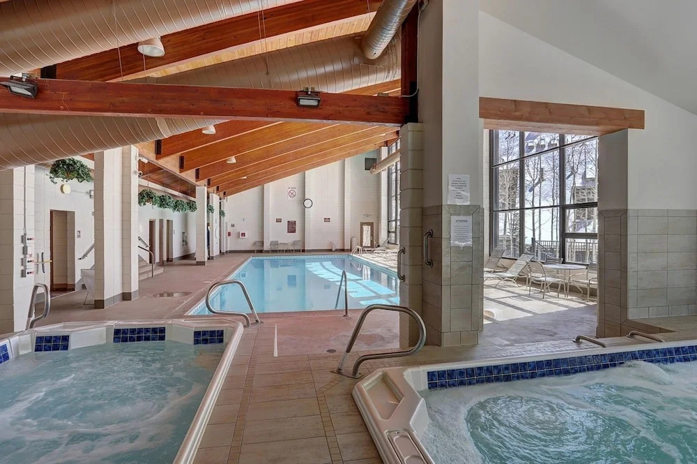 2056 The Pines 2 Bedroom Condo by RedAwning