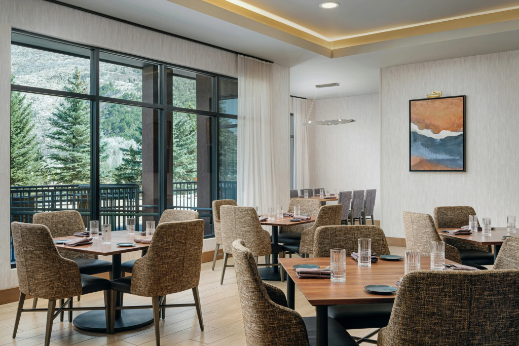 The Hoffmann Hotel Basalt Aspen Tapestry Collection Hilton