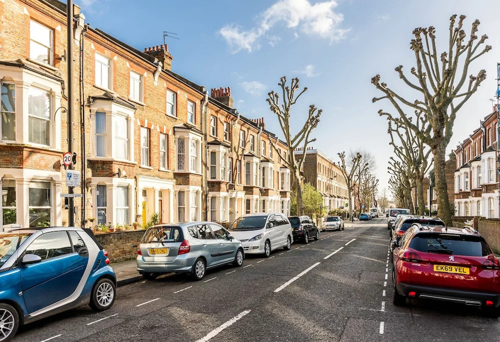 NEW Cosy & Sleek 2BD Flat In Vibrant West Kilburn