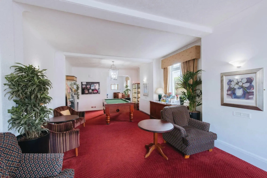 The Queens Hotel
