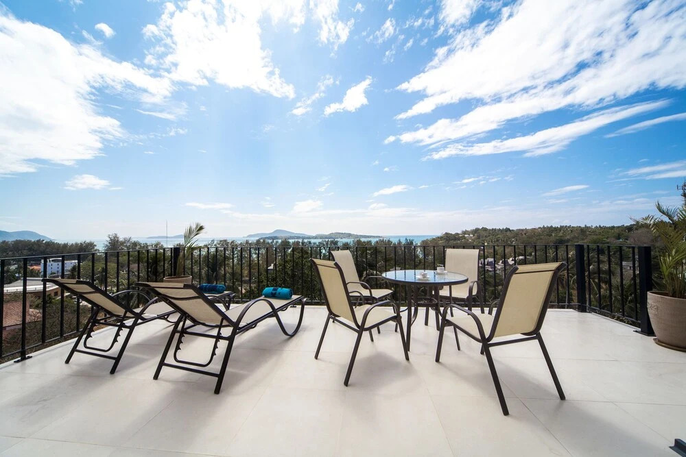 Villa Hin Fa 8 Bed Seaviews in Extensive Modern Grandeur