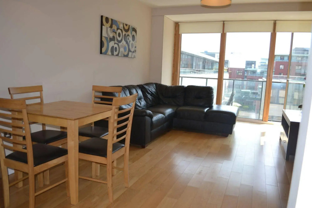 Hanover Dock Apartment