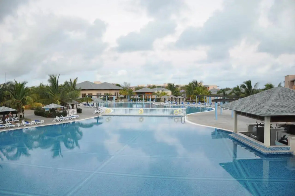 Hotel Playa Paraiso