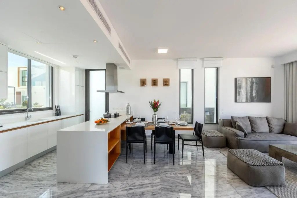 Villa Laurus 6, walking distance to the beach