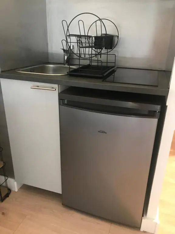 Studio 2 adultes 2 enfants Sanary sur Mer à 800m de la mer
