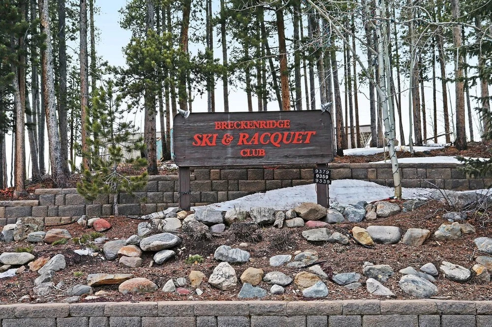Ski and Racquet Club Condo