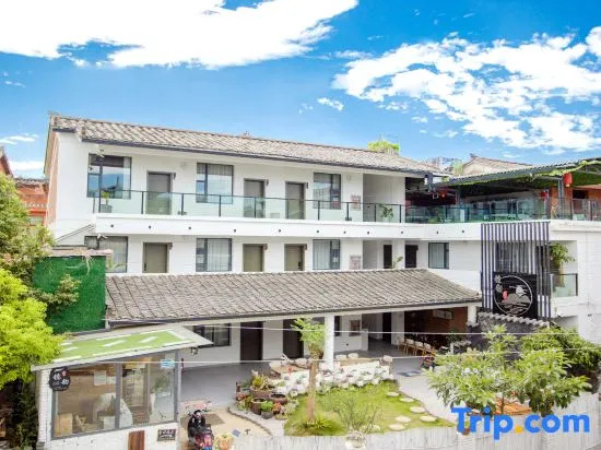 Yiyun Homestay(Puzhehei Qinglong mountain)