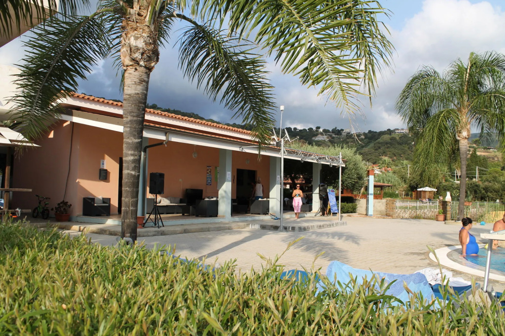 Rosy Hotel Residence