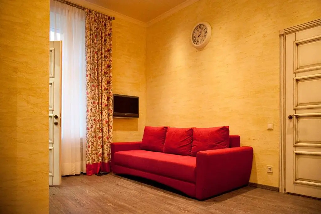 Apartment in Deribasovskaya street 13
