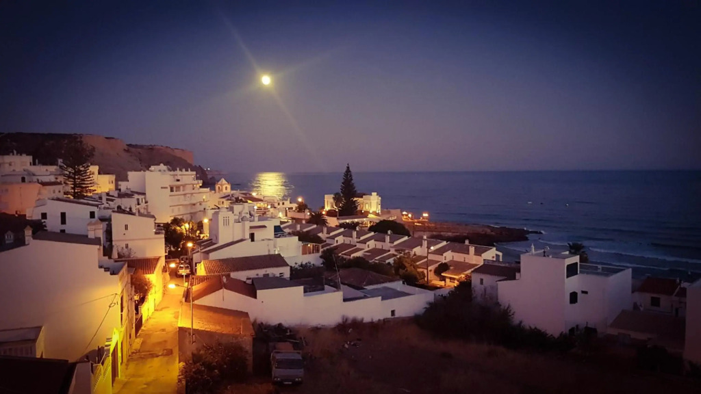 The Fantastic Beach House of Luz