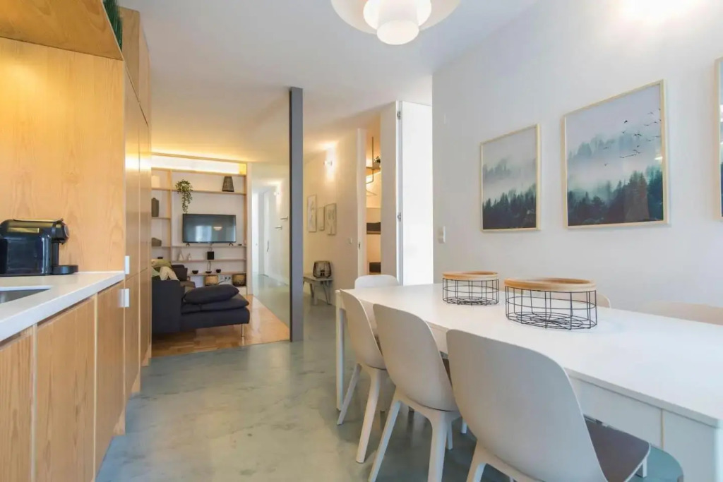 LovelyStay - Wide & Bright 4 Families