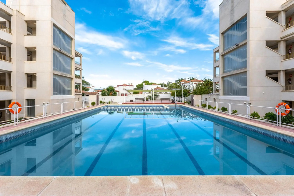 Apartment in front of the Beach
