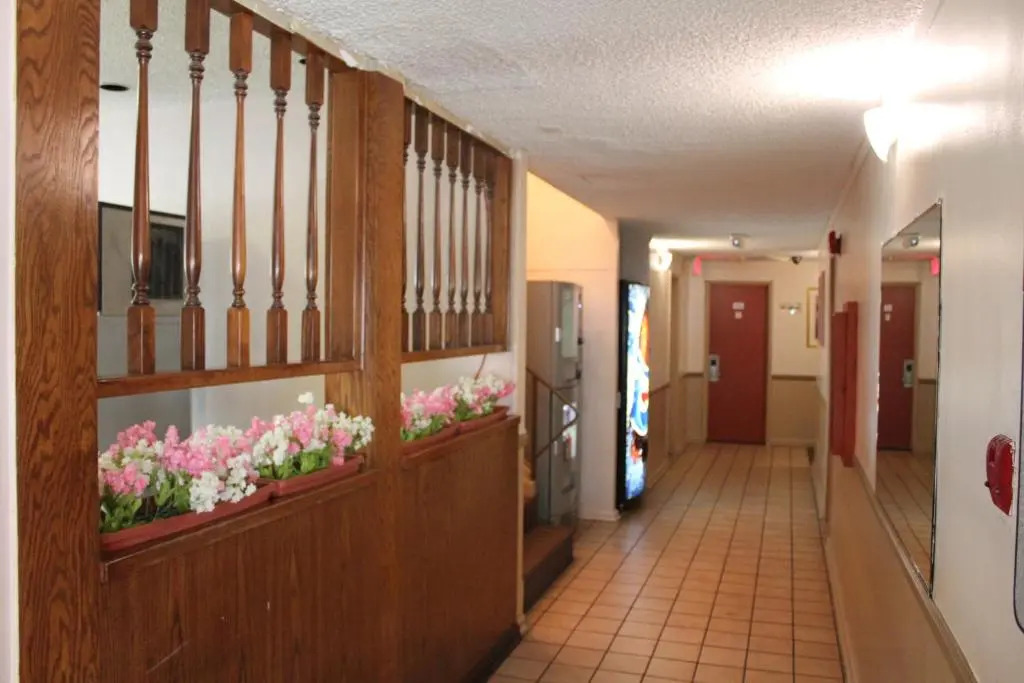 Grand Inn