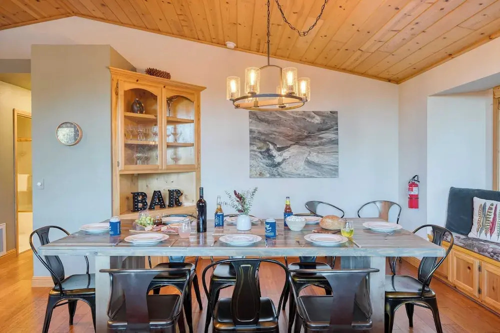Golden Summit by Avantstay Stunning Secluded Cabin w/ Access to Tahoe Donner