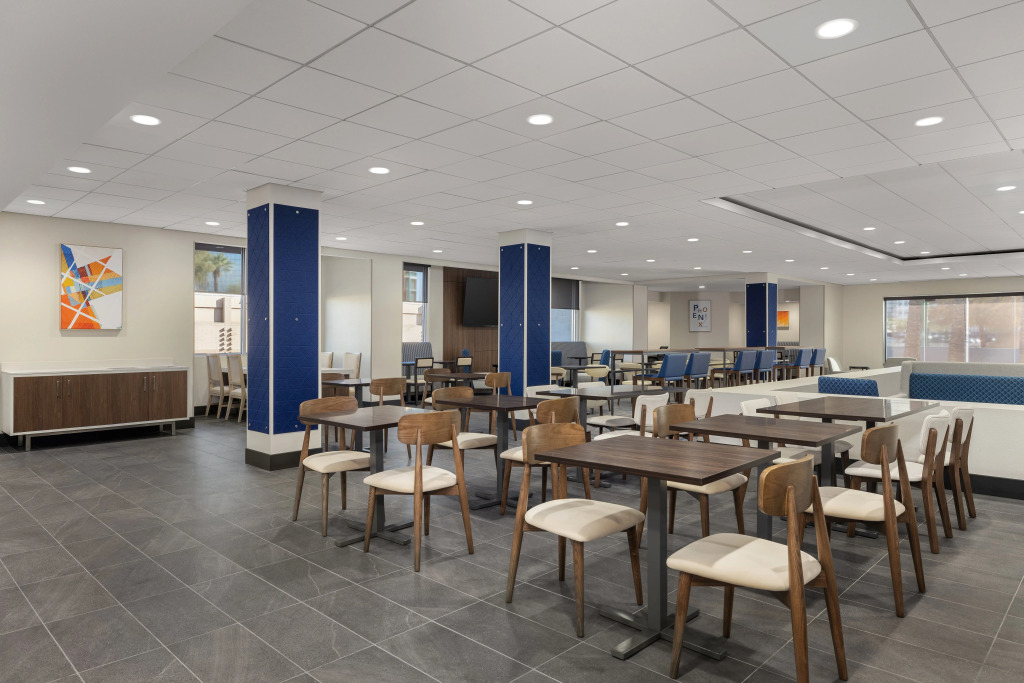 Holiday Inn Express & Suites Phoenix - Midtown, an IHG Hotel