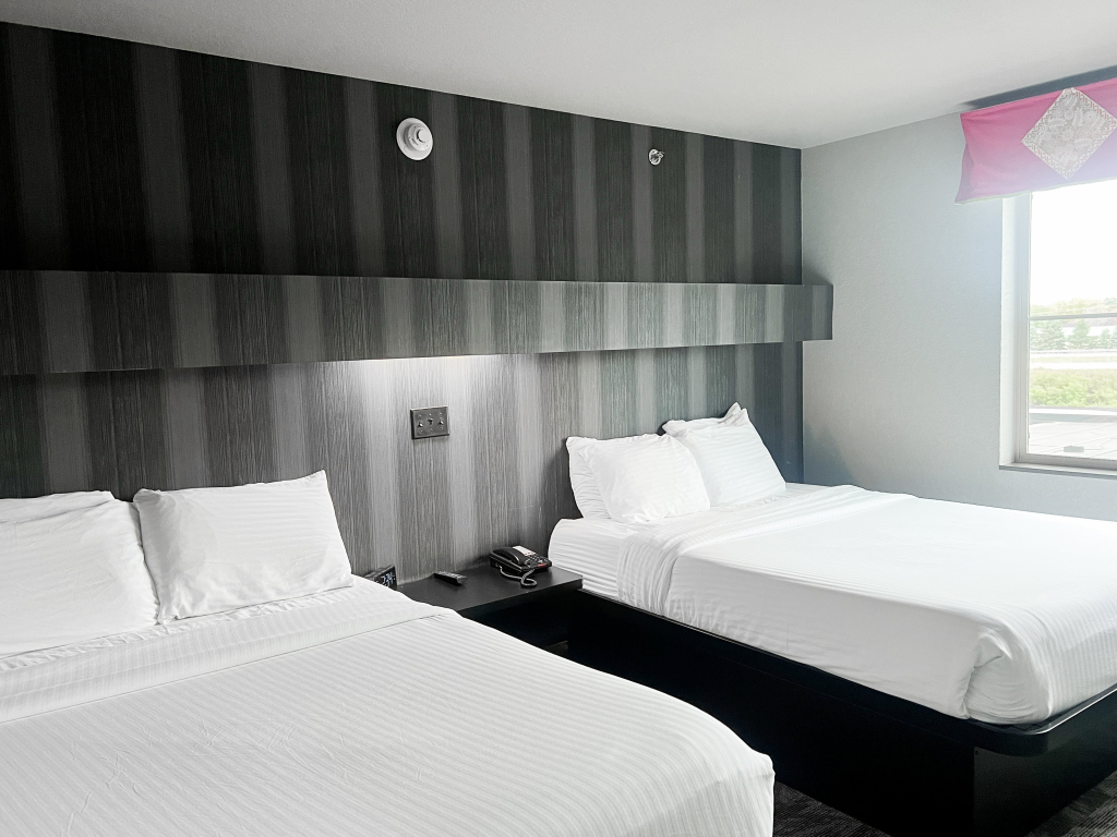 Metropolis Resort - Eau Claire