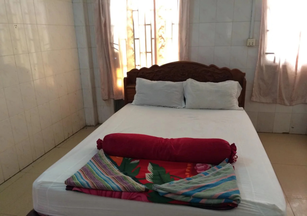 Sim Hour Guest House