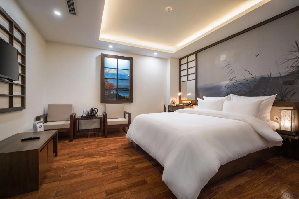 Brandi Fuji Hotel