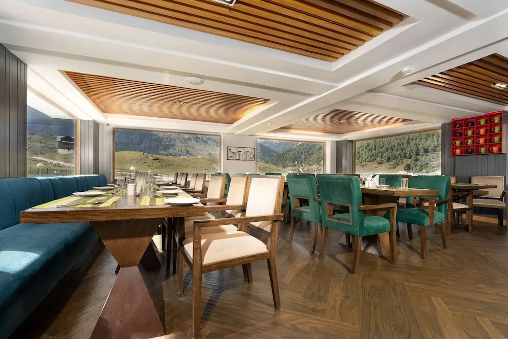 Country Inn & Suites by Radisson Sonamarg