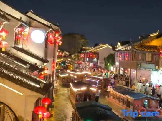 Lihua Hotel (Nanjing Lukou International Airport)