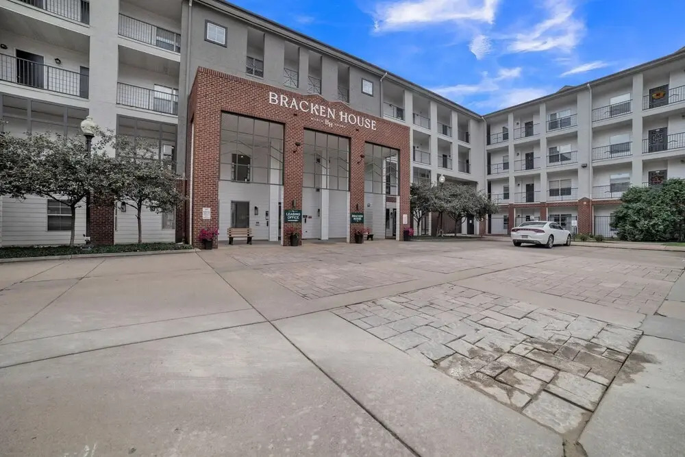 FRONTDESK Bracken House Apts North Shore Pittsburgh