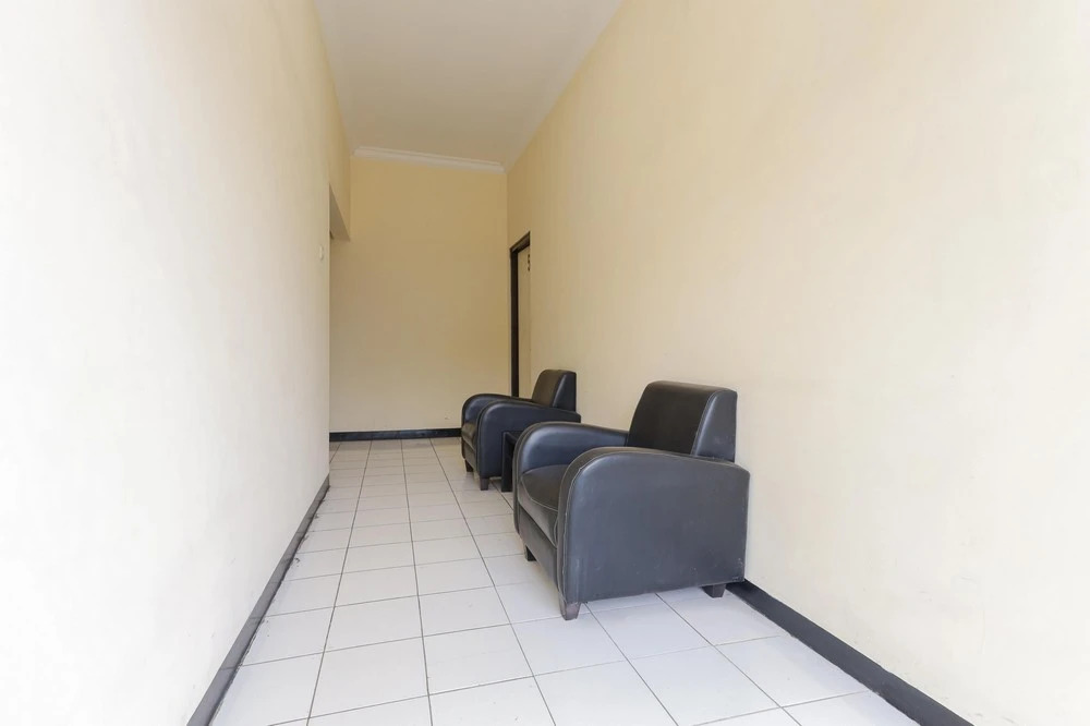 Urbanview Roemah Tebet by RedDoorz
