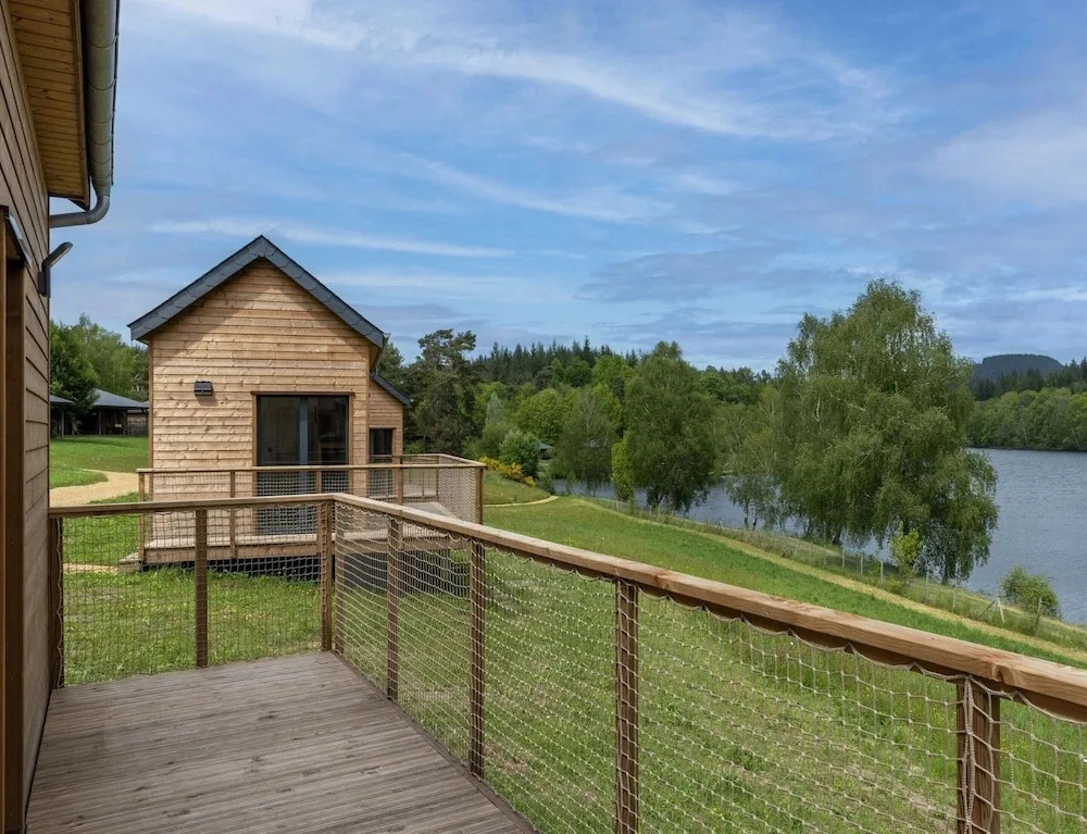 Cabin Near Meyrignac Lake