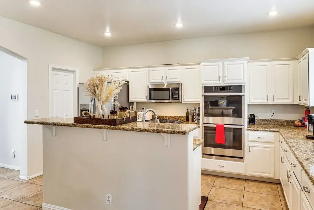North Las Vegas Home w/ Hot Tub - 14 Mi to Strip!