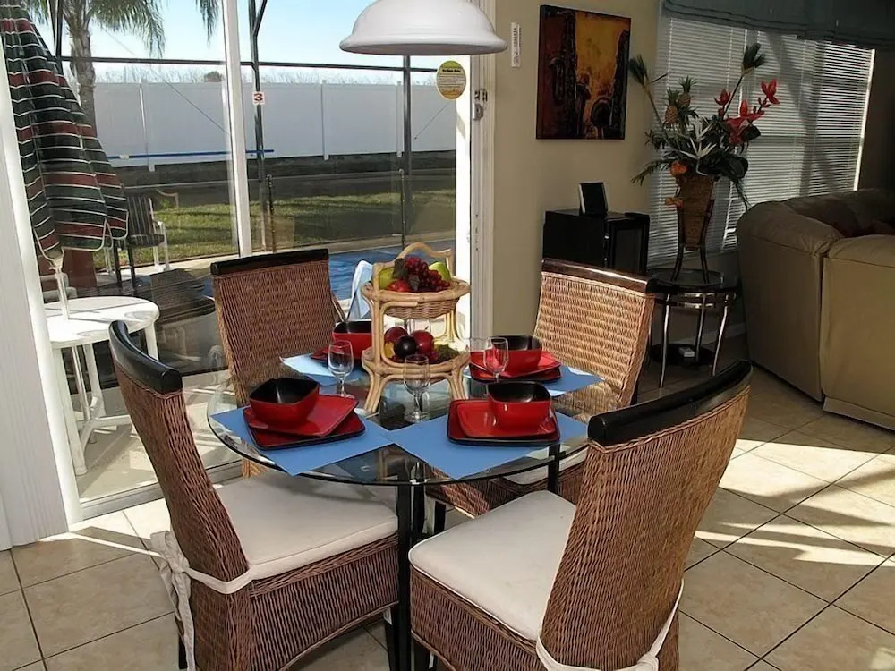 Beautiful 6 Bedroom 4 Bath Pool Home In Gated Resort