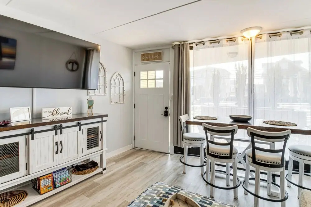 2 Blocks to Beach: Modern Condo in North Wildwood!